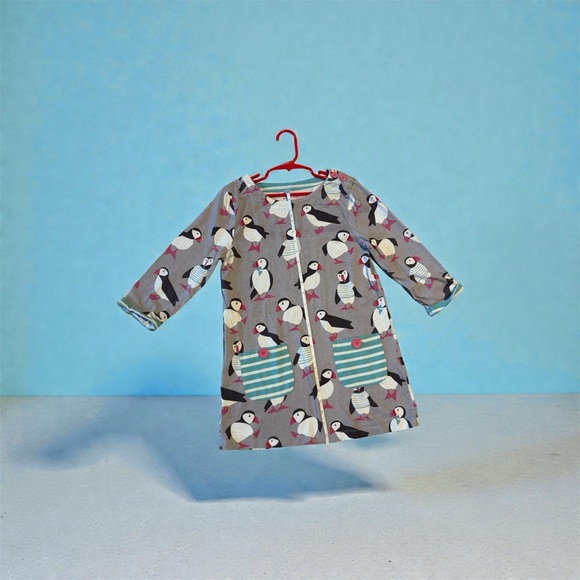 Mini Boden Gray Dress with Puffin Design - Picture 2 of 5